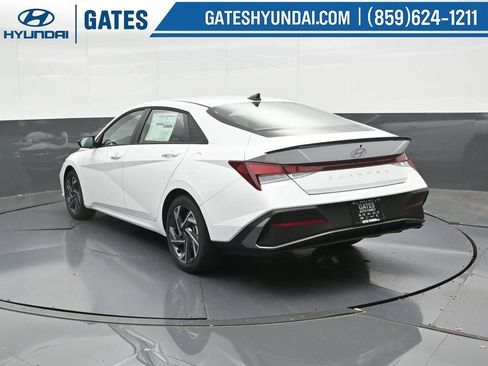 New 2025 Hyundai Elantra Sport image 8