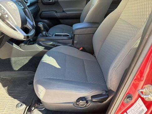 Used 2020 Toyota Tacoma SR w/ SR Convenience Package image 7