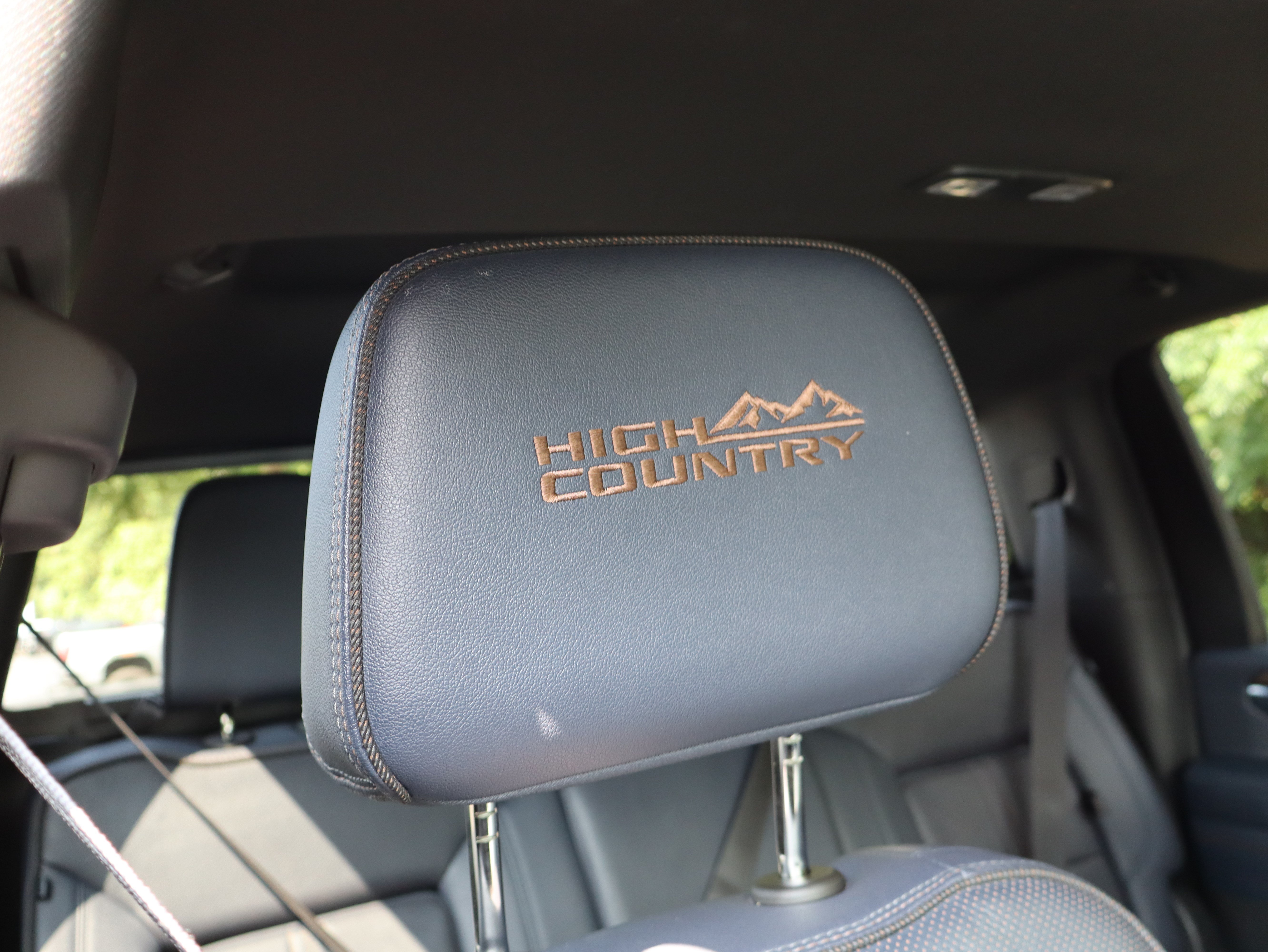 Used 2024 Chevrolet Silverado 3500 High Country w/ Technology Package AWD/4WD image 43