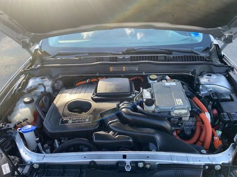 Used 2013 Ford Fusion Energi SE FWD image 18
