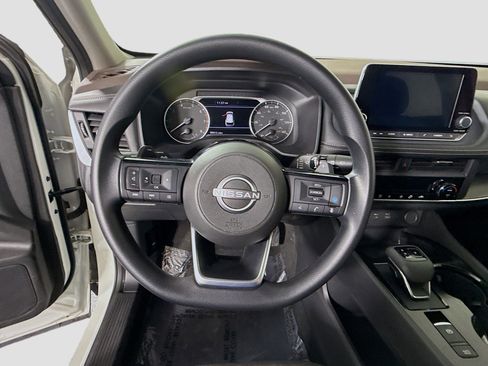 Used 2023 Nissan Rogue SV image 13