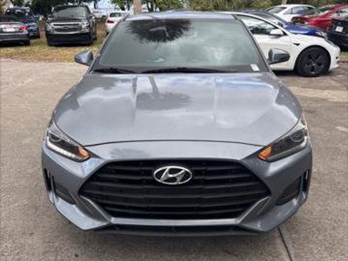 Used 2019 Hyundai Veloster 2.0 image 3