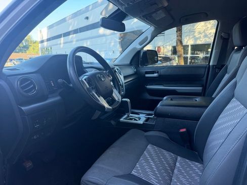 Used 2018 Toyota Tundra SR5 w/ SR5 Upgrade Package AWD/4WD image 12