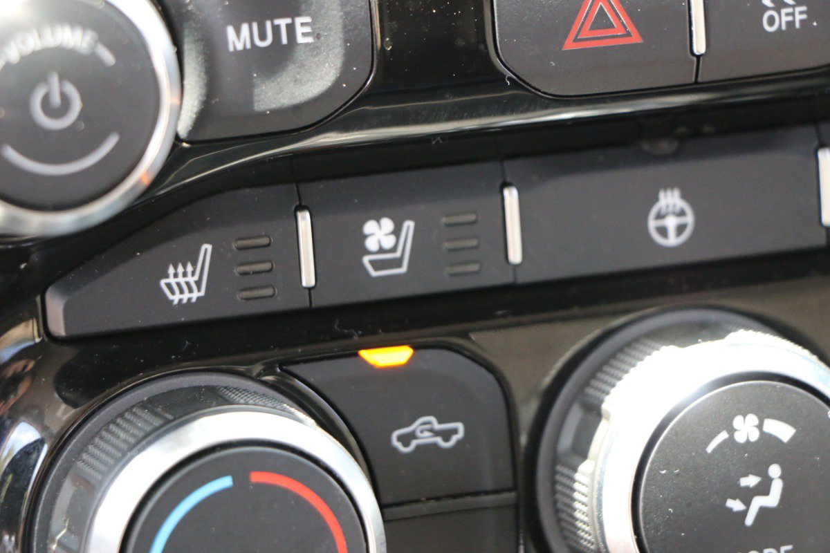 Used 2023 RAM 2500 Limited AWD/4WD image 26