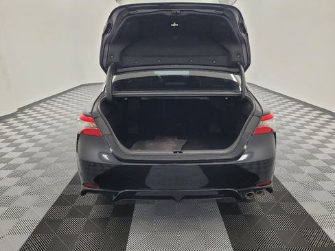 Used 2019 Toyota Camry SE FWD image 29