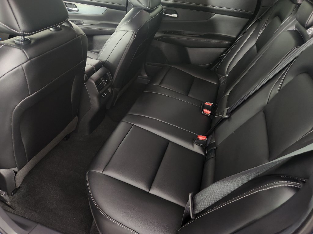 Certified 2025 Nissan Murano SL w/ Cargo Package AWD/4WD image 18