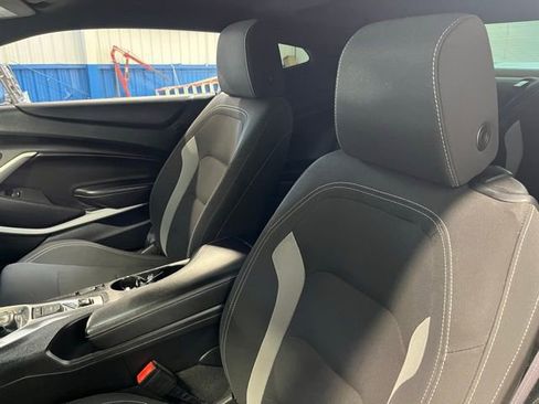 Used 2017 Chevrolet Camaro LT w/ Technology Package RWD image 16