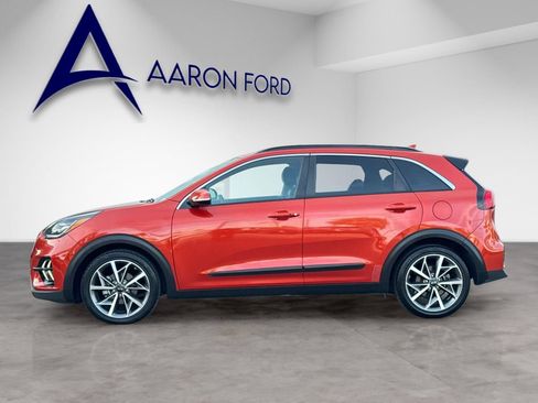 Used 2020 Kia Niro Touring image 2