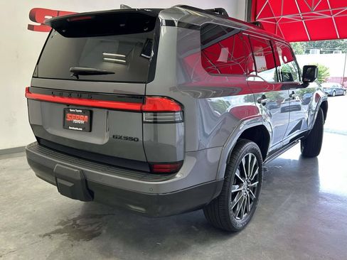 Used 2025 Lexus GX 550 w/ Accessory Package (2T) AWD/4WD image 3