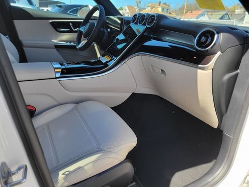 New 2026 Mercedes-Benz GLC 300 4MATIC image 9
