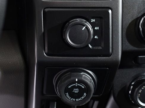 Used 2017 Ford F150 XLT w/ Trailer Tow Package image 30