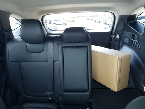 New 2026 Hyundai Tucson Limited FWD image 19