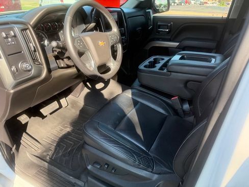 Used 2018 Chevrolet Silverado 1500 LT w/ LT Convenience Package RWD image 11
