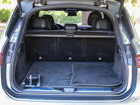 Certified 2023 Mercedes-Benz EQS 580 4MATIC SUV w/ Acoustic Comfort Package image 24