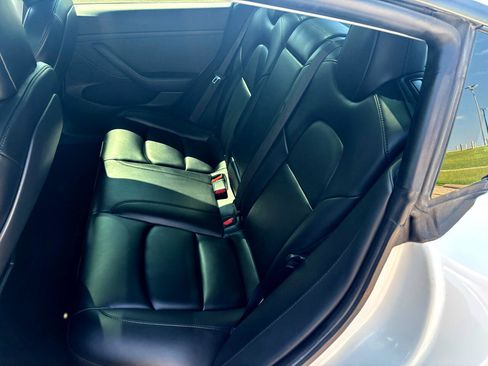Used 2021 Tesla Model 3 Performance image 15