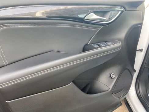 Certified 2022 Buick Envision Preferred image 29