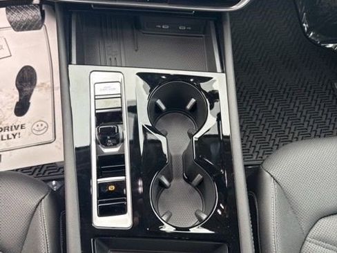 New 2025 Volkswagen Atlas SE image 15