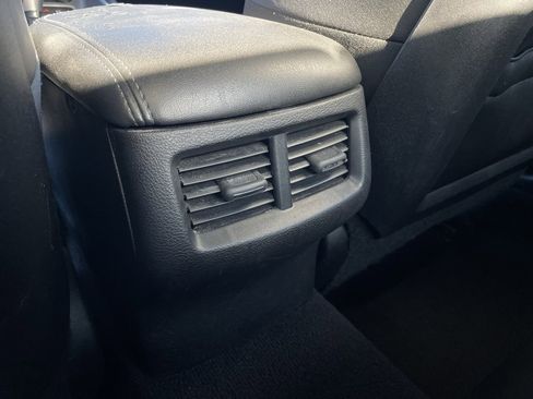 Used 2020 Dodge Challenger SXT w/ Plus Package image 27