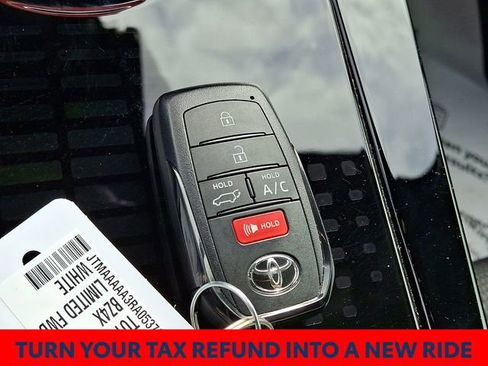 Used 2024 Toyota bZ4X Limited image 15