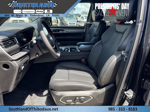 New 2026 Jeep Grand Wagoneer 2WD w/ Premium Group I image 9