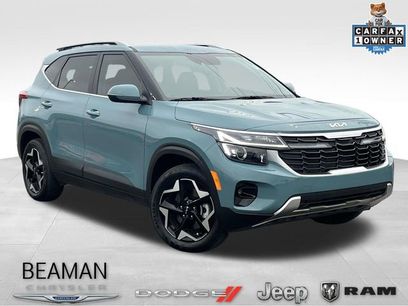Used 2025 Kia Seltos EX