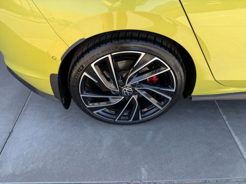 Used 2022 Volkswagen GTI Autobahn FWD image 15