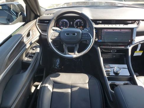 New 2026 Jeep Grand Cherokee Limited image 18