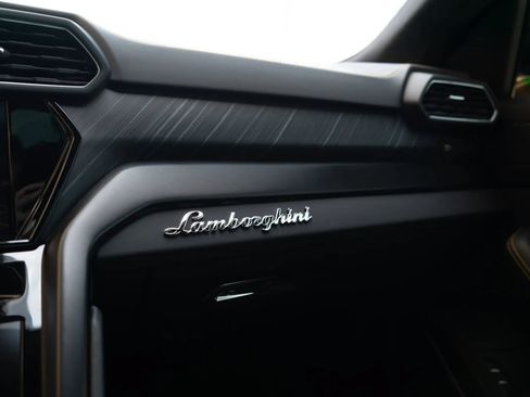 Used 2021 Lamborghini Urus AWD/4WD image 57