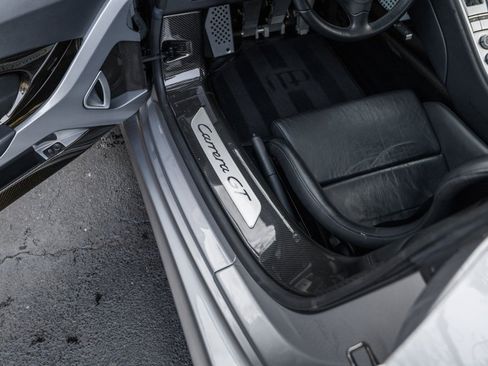 Used 2005 Porsche Carrera GT image 26