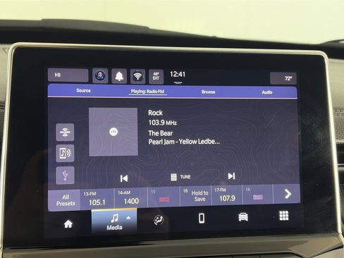 Used 2024 Jeep Compass Trailhawk image 20