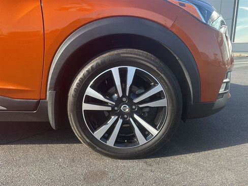 Used 2020 Nissan Kicks SR image 15