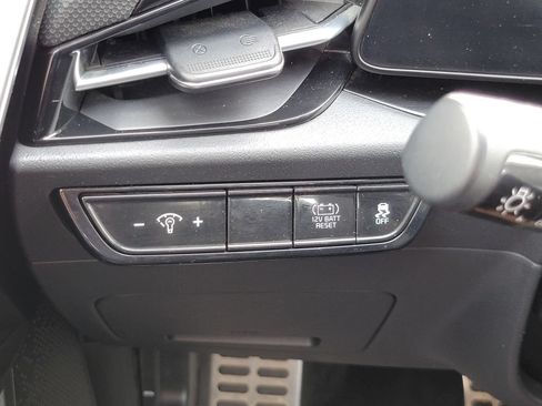 Used 2023 Kia Niro EX Touring FWD image 15