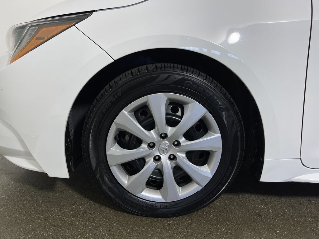 Certified 2024 Toyota Corolla LE FWD image 11