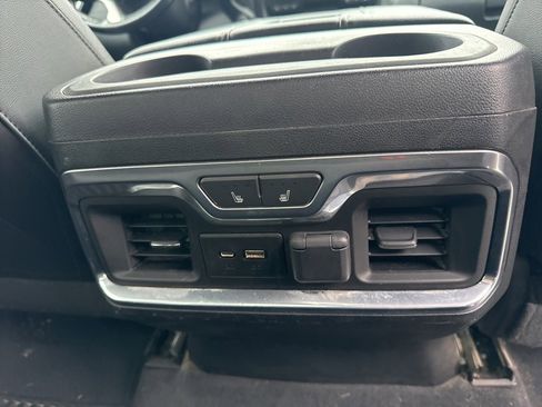 Used 2020 Chevrolet Silverado 2500 LTZ w/ LTZ Convenience Package image 11