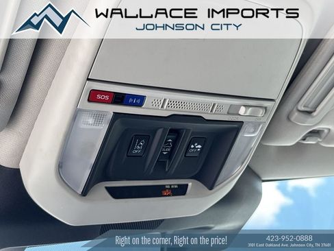 Certified 2023 Subaru Forester Premium AWD/4WD image 16