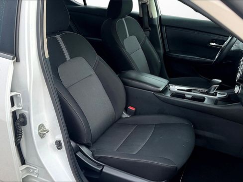 Used 2022 Nissan Sentra SV image 7