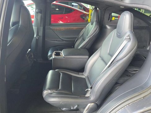 Used 2018 Tesla Model X 100D AWD/4WD image 3