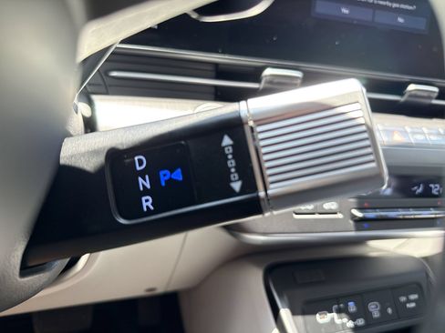 Used 2025 Hyundai Kona Limited FWD image 22