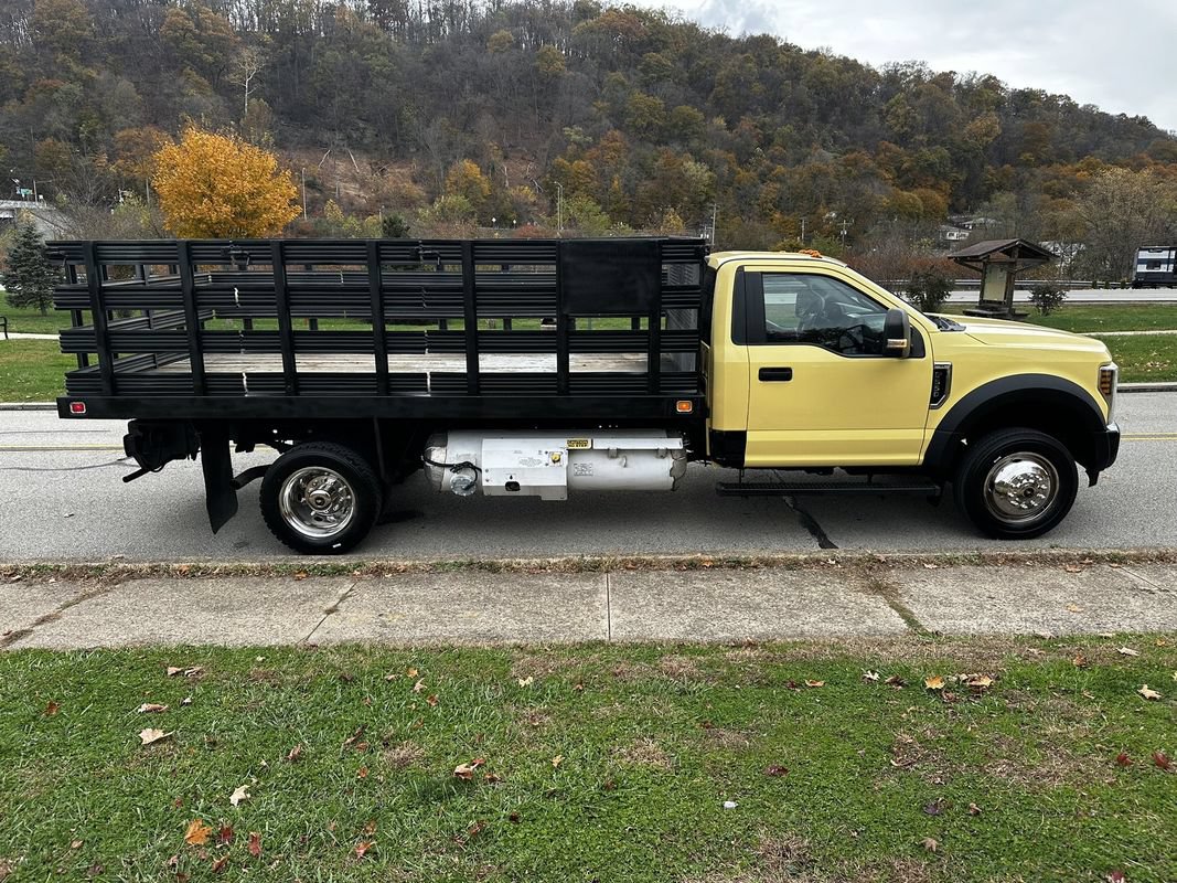 Used 2019 Ford F550 Luxury RWD image 6