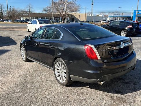 Used 2010 Lincoln MKS AWD image 7