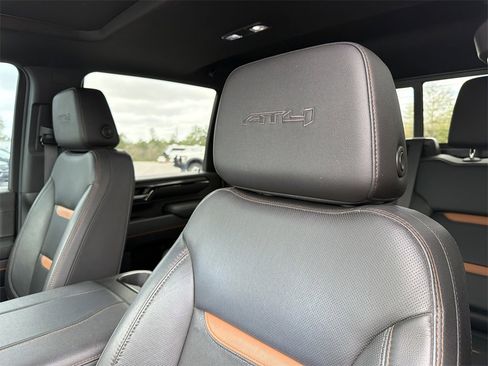 Used 2024 GMC Sierra 2500 AT4 w/ AT4 Premium Plus Package image 12
