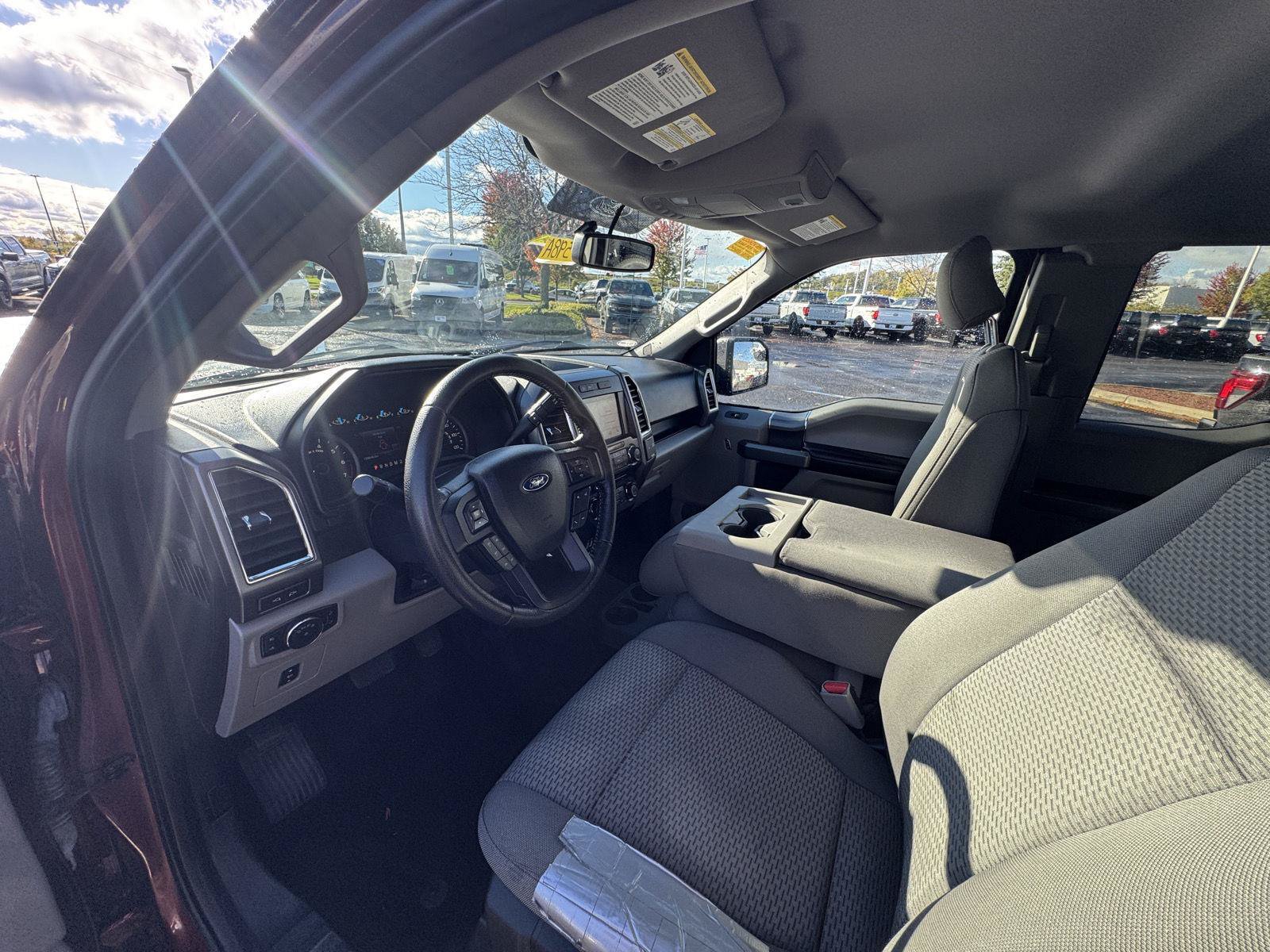 Used 2016 Ford F150 XLT w/ Equipment Group 302A Luxury AWD/4WD image 10