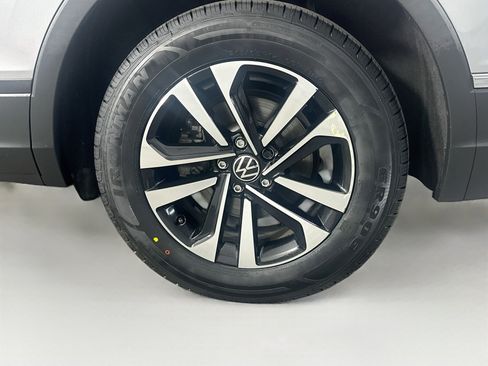 Used 2022 Volkswagen Tiguan S FWD image 11