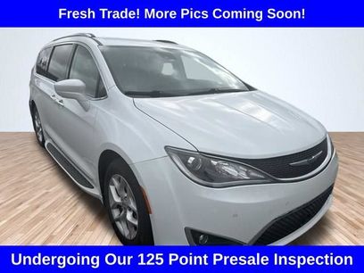 Used 2018 Chrysler Pacifica Touring-L Plus w/ Advanced Safetytec Group