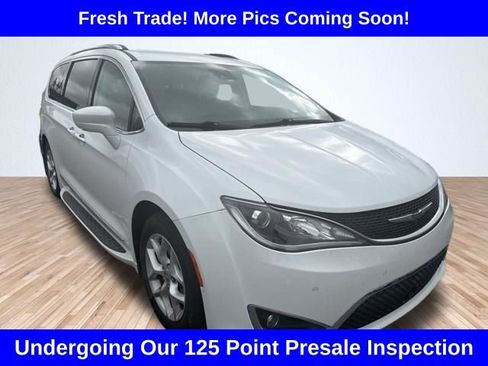 Used 2018 Chrysler Pacifica Touring-L Plus w/ Advanced Safetytec Group FWD image 1