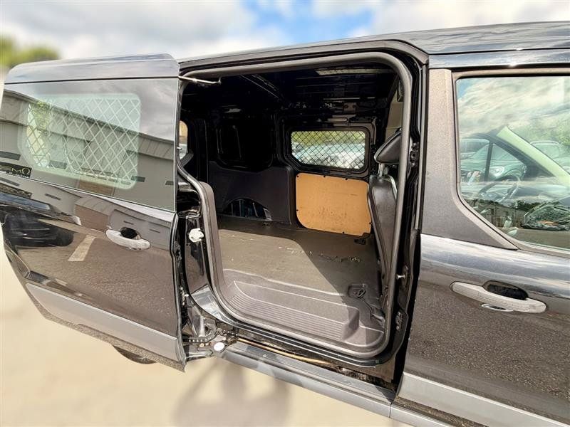 Used 2018 Ford Transit Connect XL FWD image 17