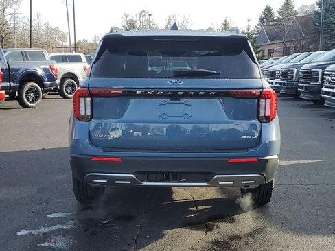 New 2026 Ford Explorer Active w/ Active Comfort Package image 5