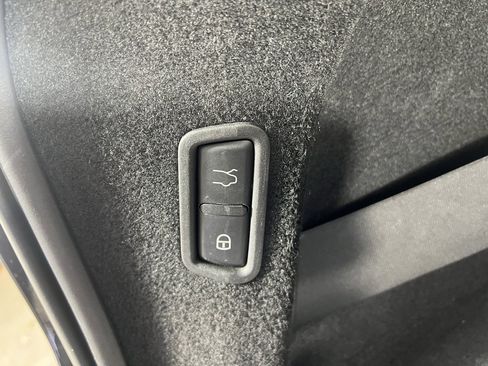 Used 2019 Maserati Levante Trofeo image 18