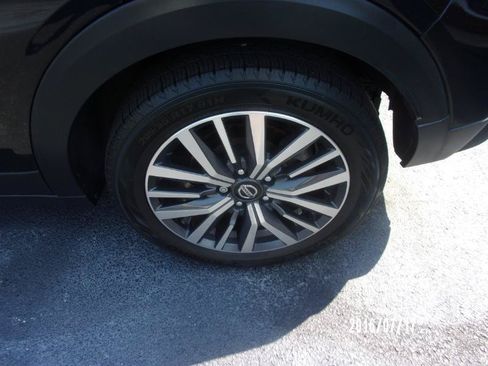 Used 2021 Nissan Kicks SV FWD image 15