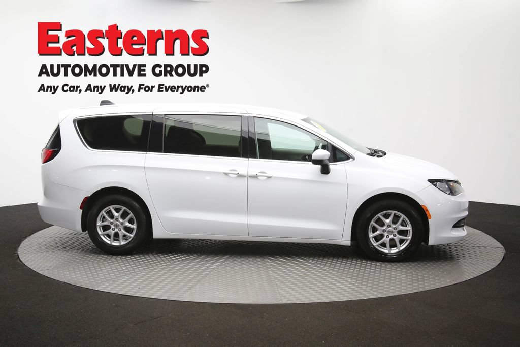 Used 2022 Chrysler Voyager LX FWD image 46
